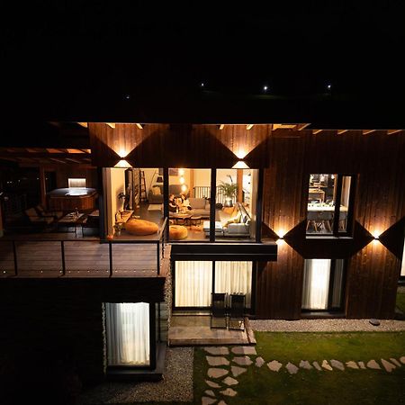 Mountain Lodge Ришнов Екстер'єр фото