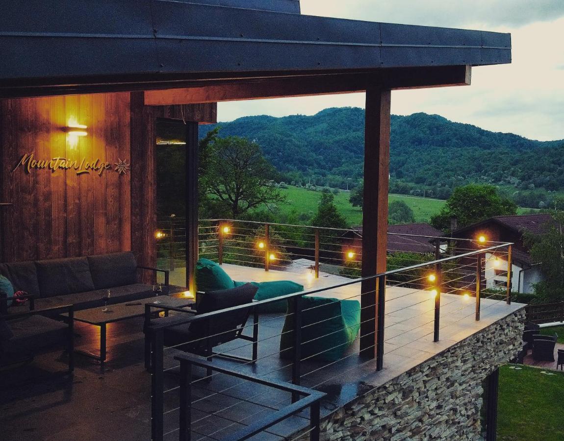 Mountain Lodge Ришнов Екстер'єр фото